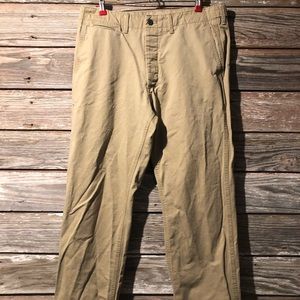 Gap Cadet 34/32 button fly pant. Khaki.